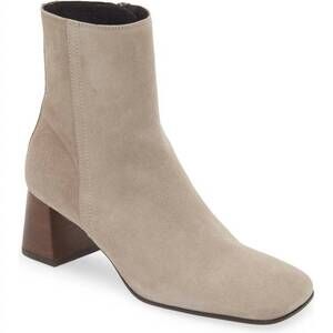 NEW CHOCOLAT BLU women's zoan boots in taupe